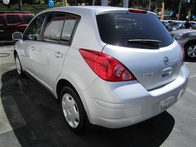 Nissan Versa 2009 photo 5