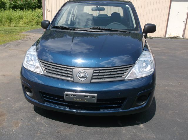 Nissan Versa 2009 photo 1