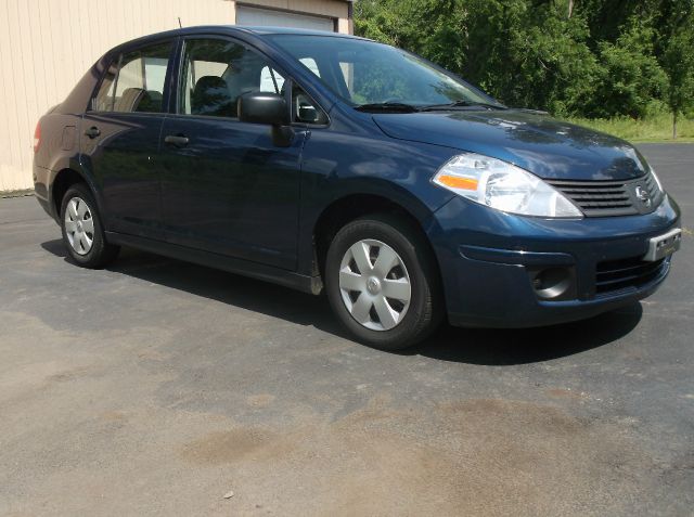 Nissan Versa 2009 photo 3