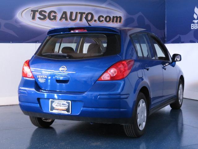 Nissan Versa 2009 photo 24