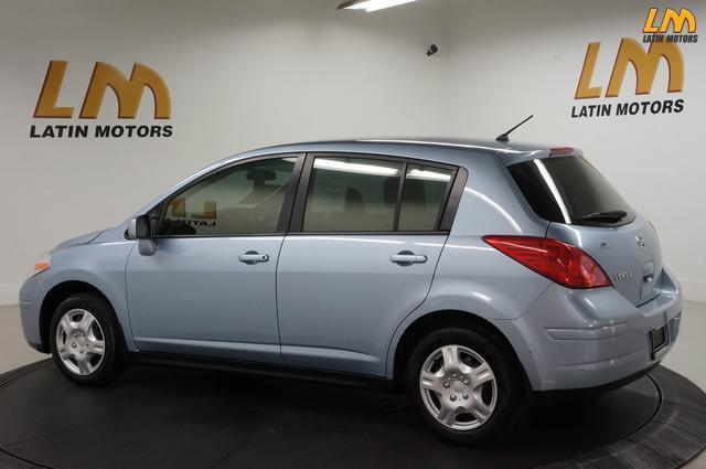 Nissan Versa 2009 photo 2