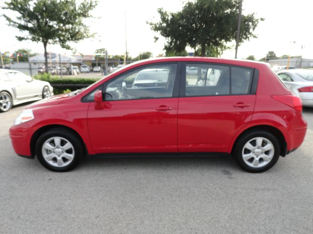 Nissan Versa 2009 photo 16