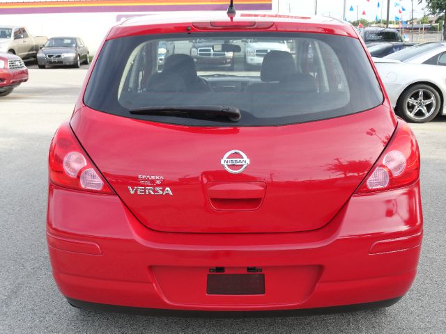 Nissan Versa 2009 photo 6