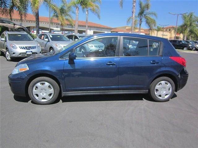 Nissan Versa 2009 photo 1