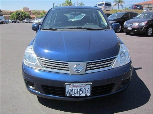 Nissan Versa 2009 photo 3