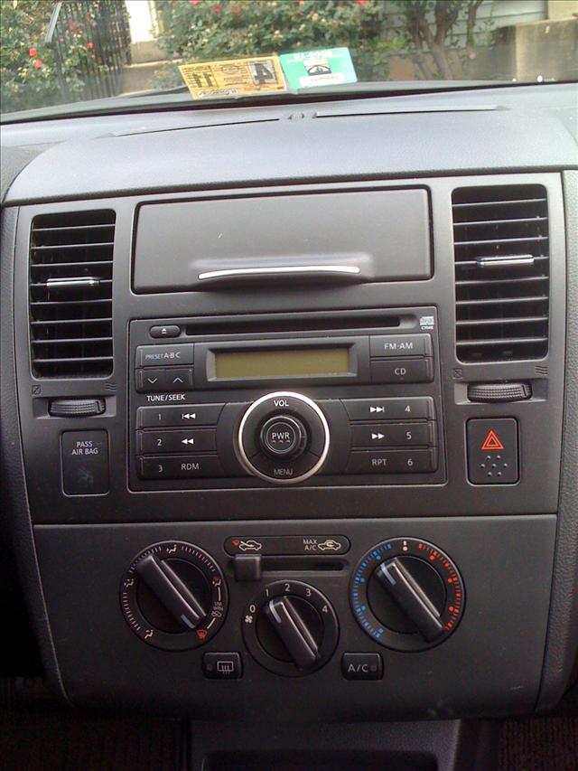 Nissan Versa 2009 photo 3