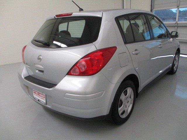 Nissan Versa 2009 photo 1