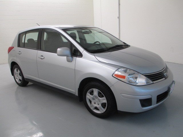 Nissan Versa 2009 photo 4