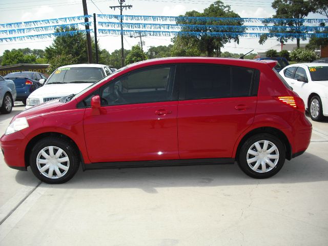 Nissan Versa 2009 photo 3