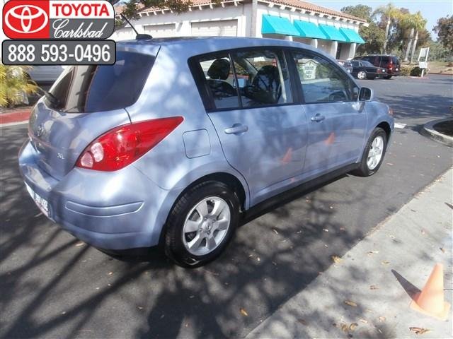 Nissan Versa 2009 photo 2