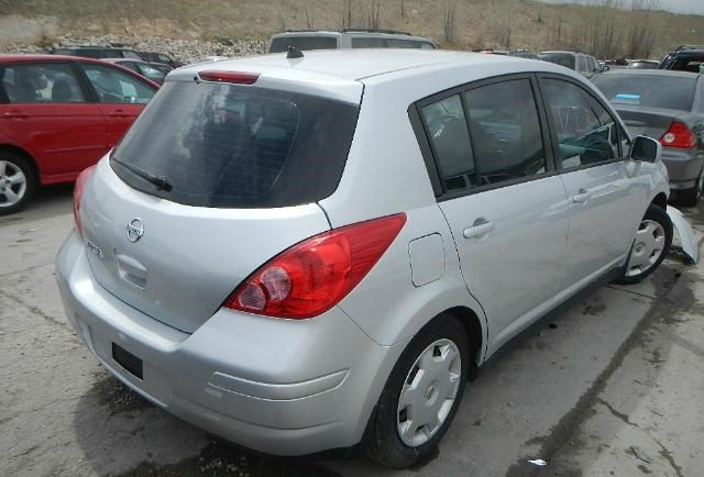 Nissan Versa 2009 photo 4