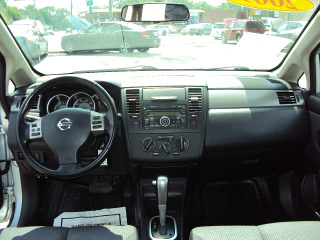 Nissan Versa Sportxcab Crew Cab Hatchback