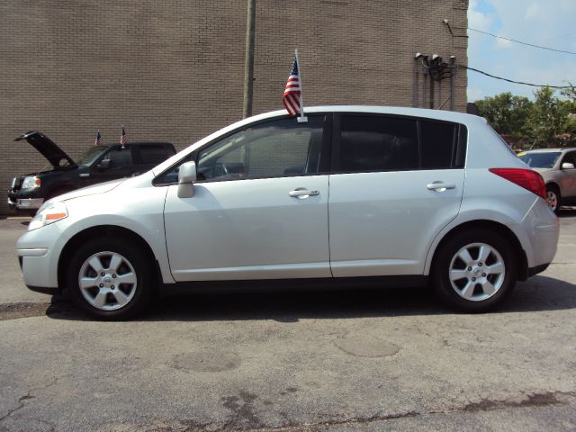 Nissan Versa 2009 photo 1