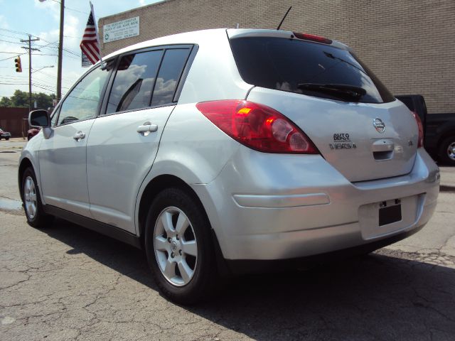 Nissan Versa 2009 photo 17