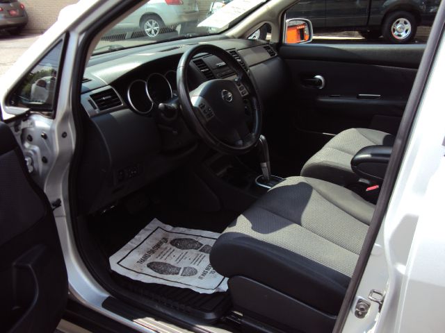 Nissan Versa 2009 photo 5