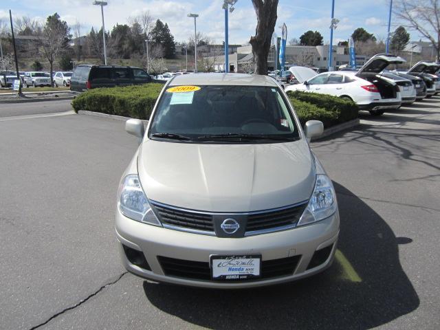 Nissan Versa 2009 photo 1