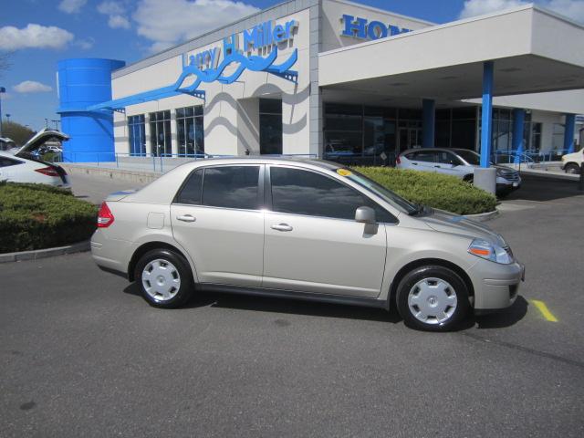 Nissan Versa 2009 photo 5