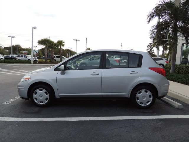 Nissan Versa 2009 photo 4