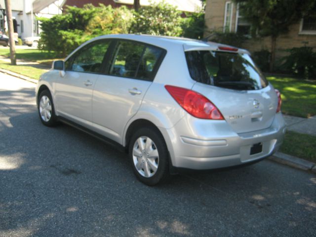 Nissan Versa 2009 photo 3