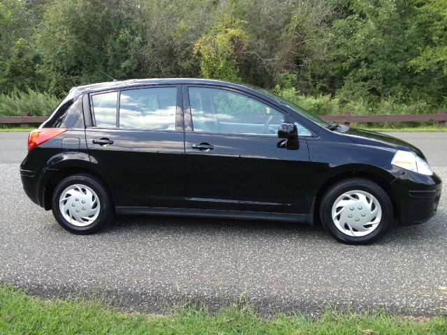 Nissan Versa 2009 photo 3