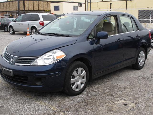 Nissan Versa 2009 photo 3