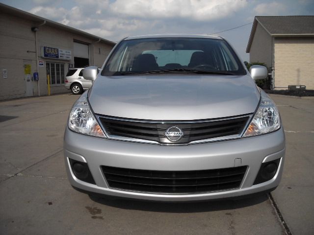 Nissan Versa 2010 photo 19