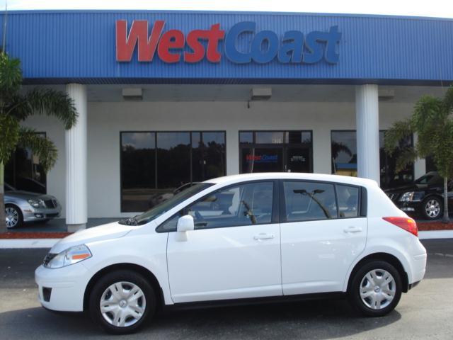 Nissan Versa E43 Hatchback