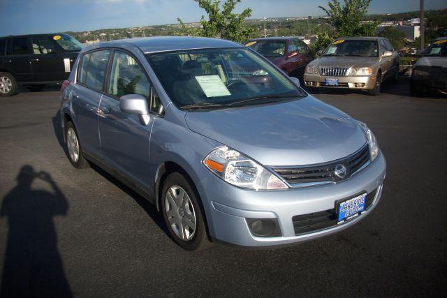 Nissan Versa 2010 photo 4