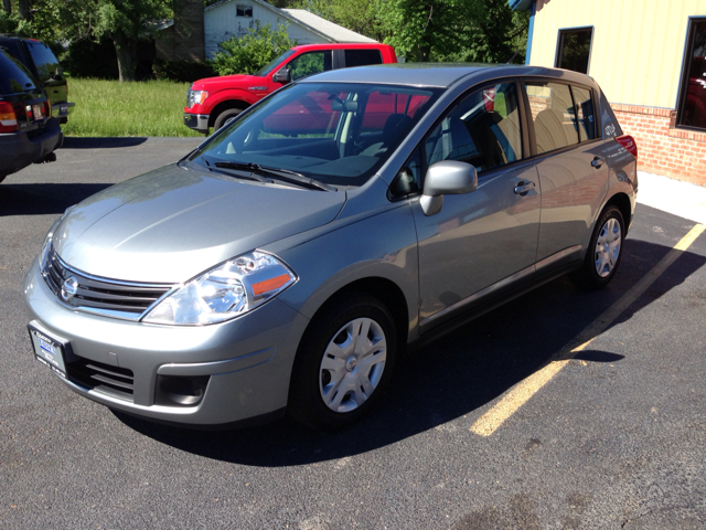 Nissan Versa 2010 photo 19