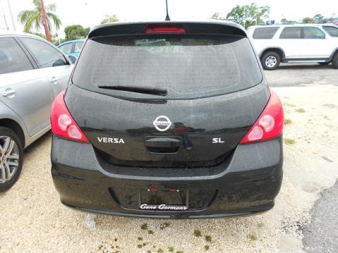 Nissan Versa 2010 photo 3