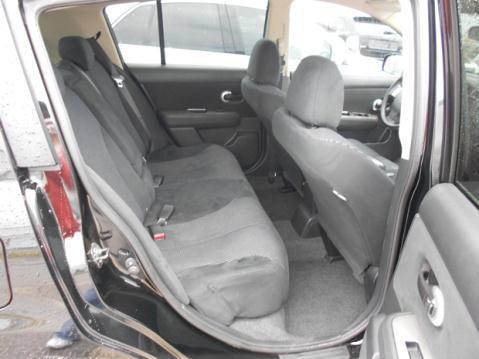 Nissan Versa 2010 photo 5