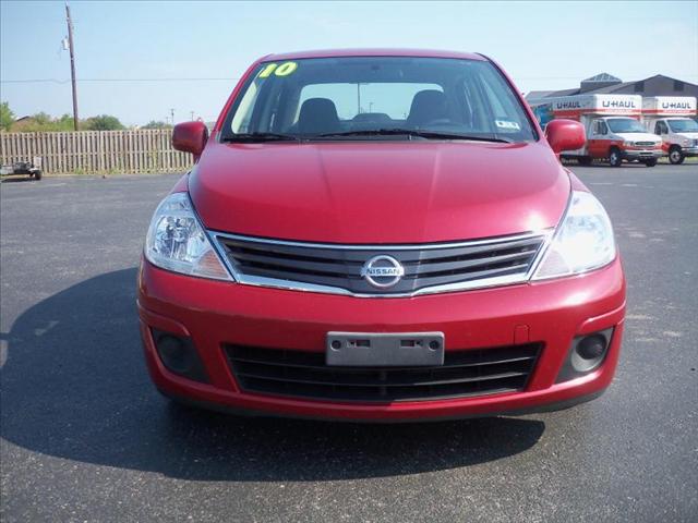 Nissan Versa 2010 photo 1