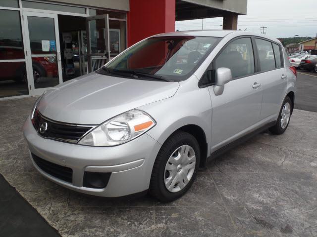 Nissan Versa E43 Hatchback