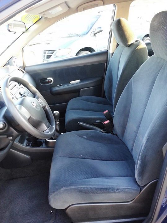 Nissan Versa 2010 photo 12