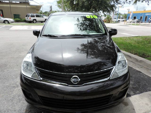 Nissan Versa 2010 photo 7