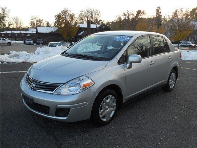 Nissan Versa 2010 photo 5