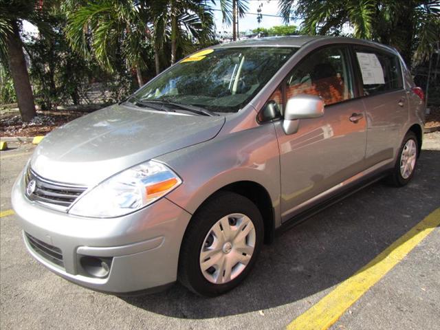 Nissan Versa 3.2L AMG Hatchback