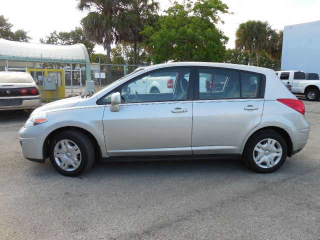 Nissan Versa 2010 photo 10