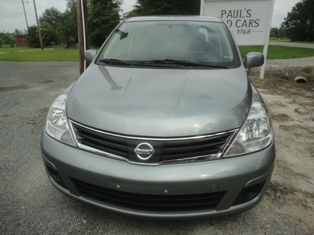 Nissan Versa 2010 photo 17