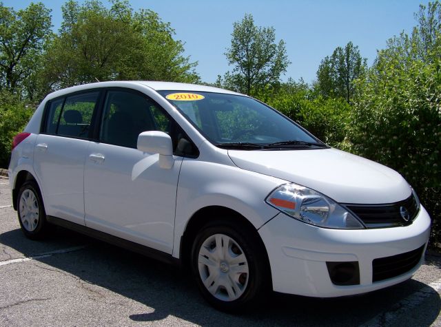 Nissan Versa 2010 photo 15