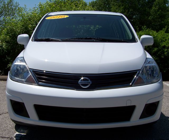 Nissan Versa 2010 photo 16