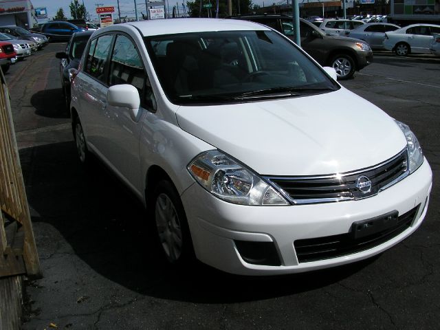 Nissan Versa 2011 photo 4