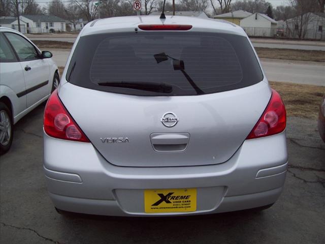 Nissan Versa E43 Hatchback