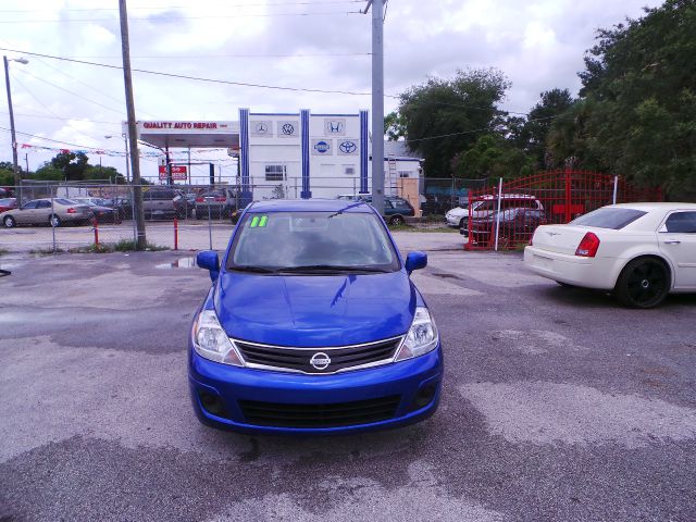 Nissan Versa 2011 photo 1