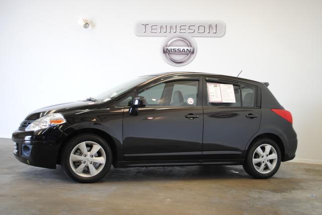 Nissan Versa 2011 photo 4