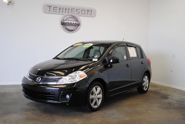 Nissan Versa 2011 photo 3