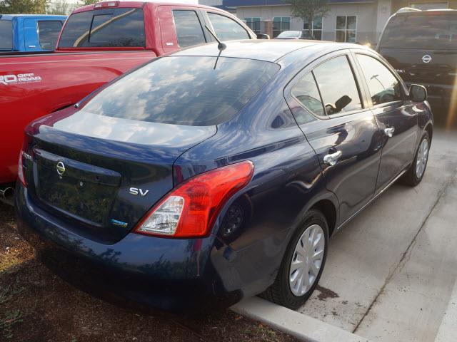 Nissan Versa 2012 photo 1