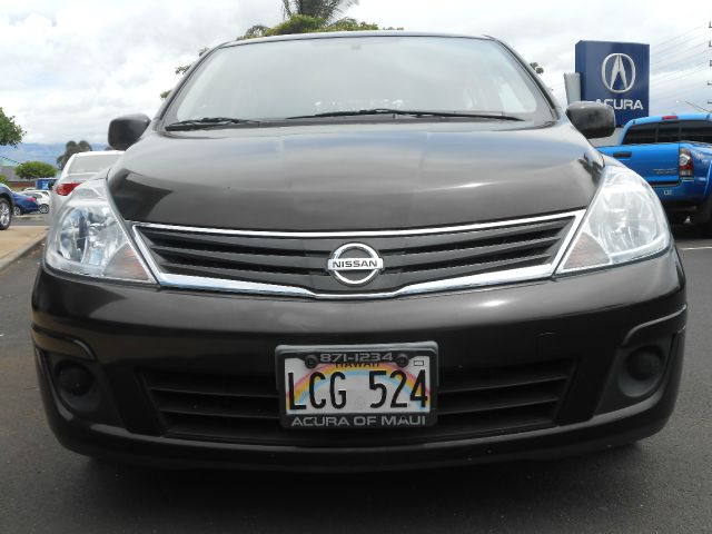 Nissan Versa 2012 photo 2