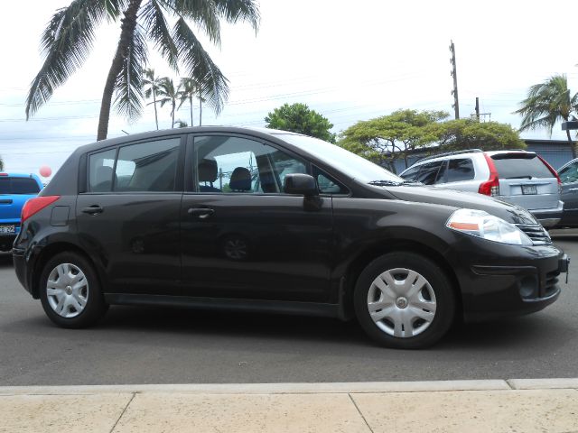 Nissan Versa 2012 photo 3