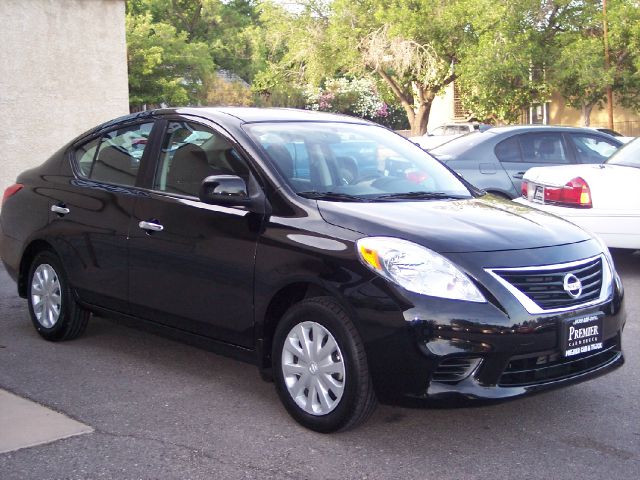 Nissan Versa 2012 photo 12